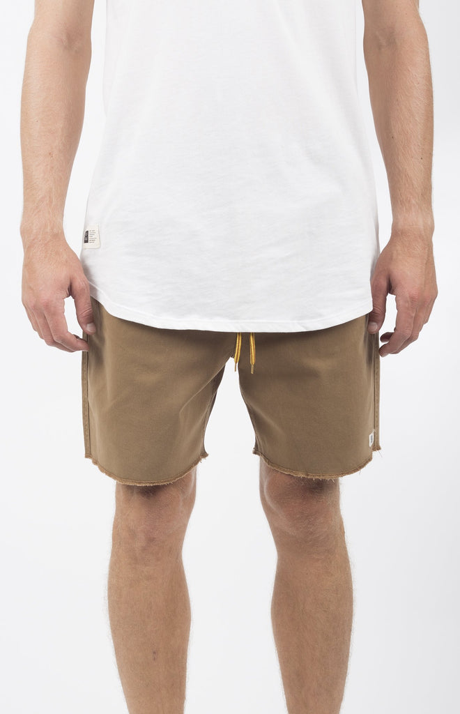 L2413_weekday_jogger_short_2.0_khk_1_1380x